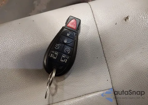 2008 Chrysler Town & Country Touring из США, поврежденный, VIN 2A8HR54P38R614967